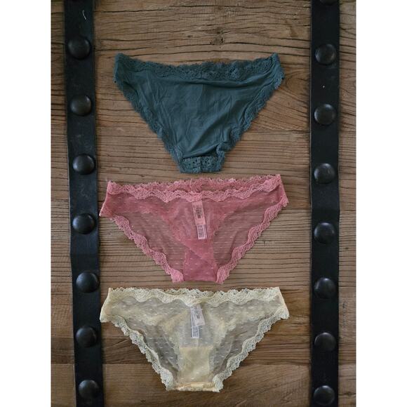 Victoria's Secret Dream Angels Cheekini Panty Bundle sz XS New - Picture 3 of 3